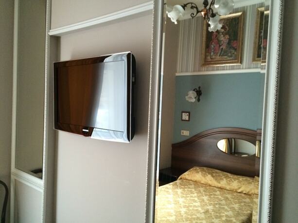 Imagen de la habitación del Hotel Old Vienna, San Petersburgo. Foto 19