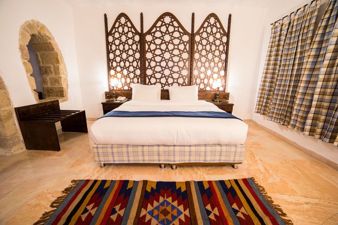 Imagen de la habitación del Hotel Old Village Resort. Foto 15