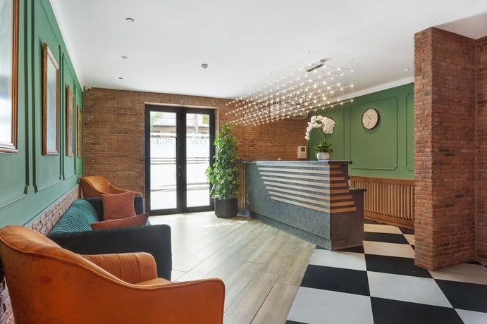Imagen de los interiores del Hotel Old Wall. Foto 17