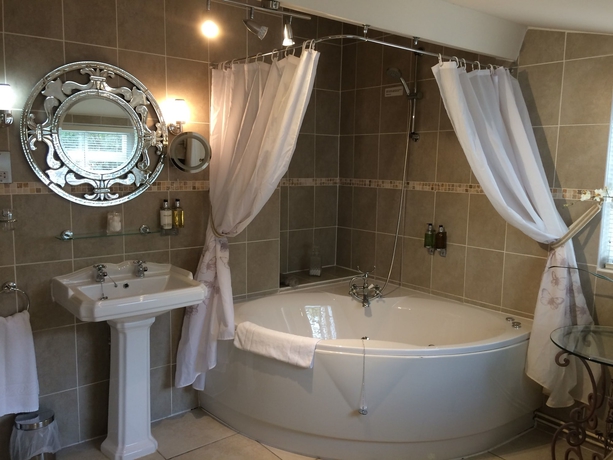 Imagen de la habitación del Hotel Old White Hart. Foto 4