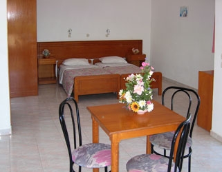 Imagen de la habitación del Hotel Old Windmill Studios. Foto 3