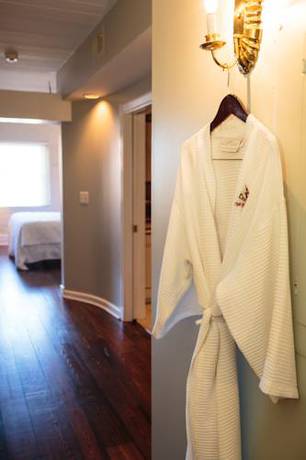 Imagen de la habitación del Hotel Olde Harbour Inn. Foto 3