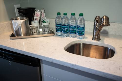 Imagen de la habitación del Hotel Olde Harbour Inn. Foto 16