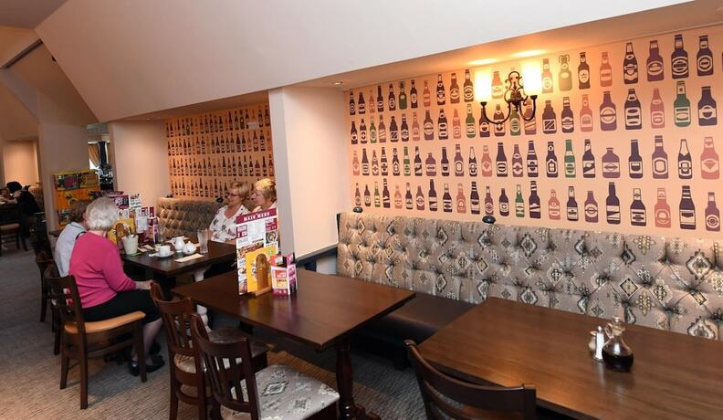 Imagen general del Hotel Olde House, Chesterfield by Marston\'s Inns. Foto 8