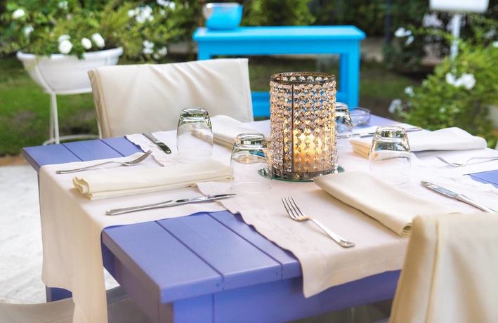 Imagen del bar/restaurante del Hotel Oleandri Resort. Foto 3