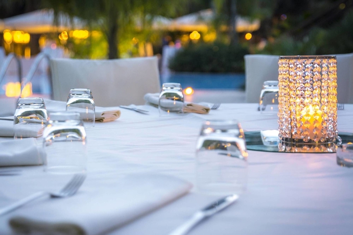 Imagen del bar/restaurante del Hotel Oleandri Resort. Foto 4