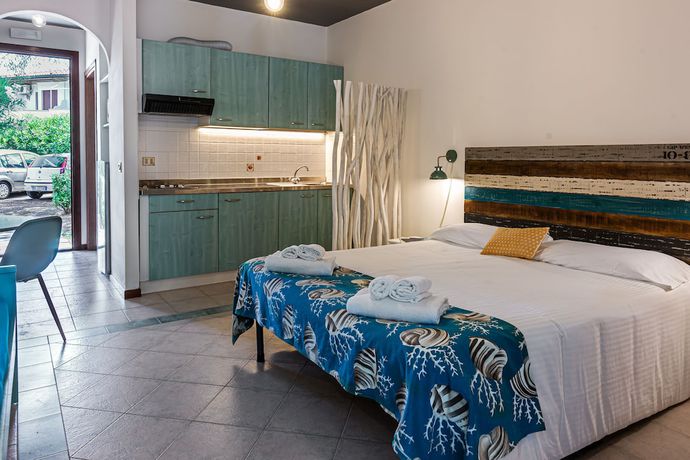 Imagen de la habitación del Hotel Oleandri Suite. Foto 5