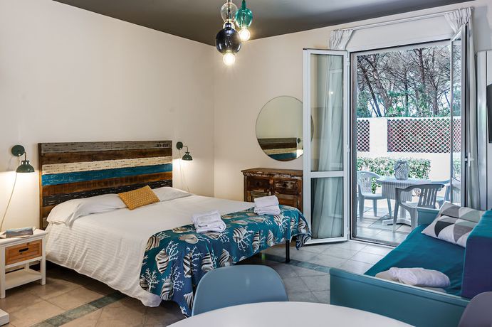 Imagen de la habitación del Hotel Oleandri Suite. Foto 10