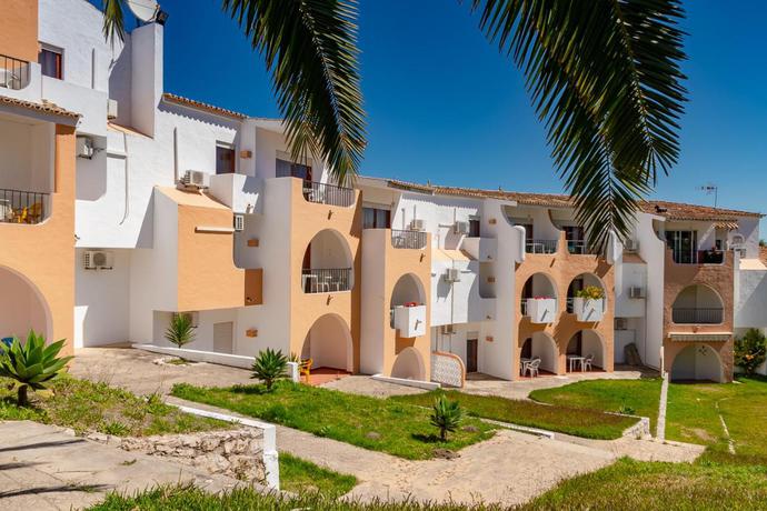 Imagen de los interiores del Hotel Oleandro. Foto 7