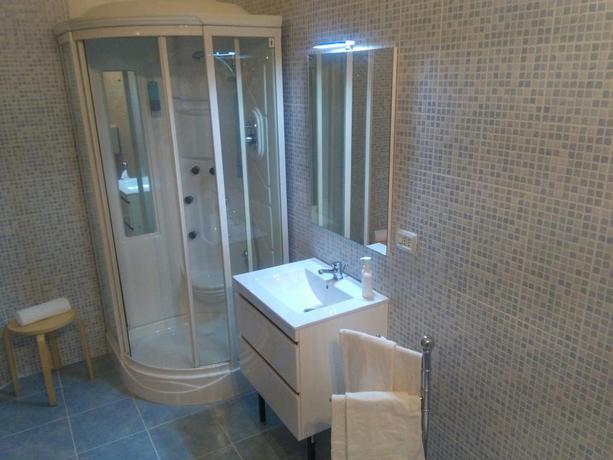 Imagen de la habitación del Hotel Oleandro. Foto 9