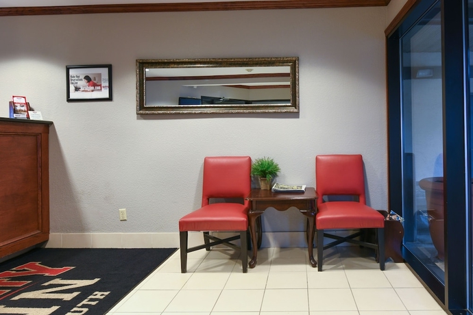 Imagen de los interiores del Hotel Olentangy Motor Inn. Foto 19