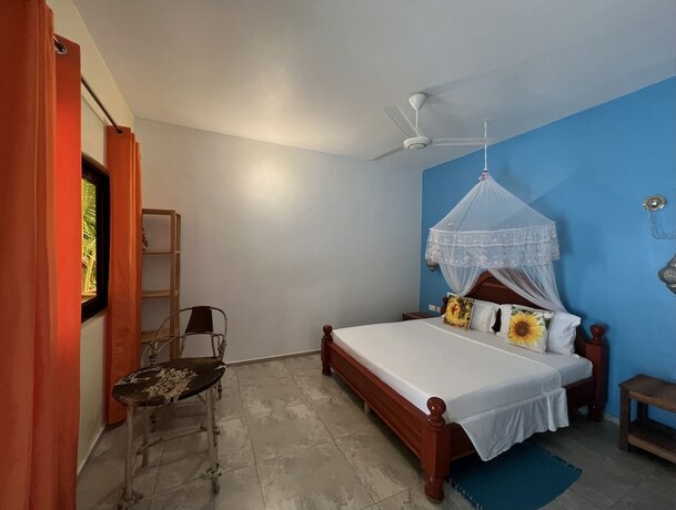 Imagen de la habitación del Hotel Oleza Boutique. Foto 14
