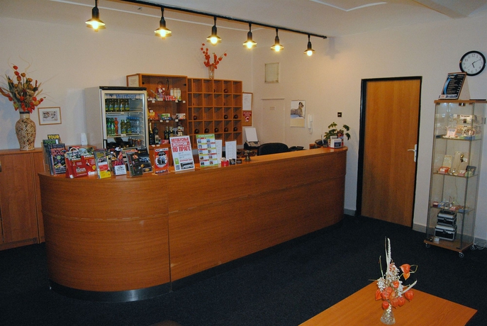 Imagen de los interiores del Hotel Olga, Praga. Foto 7