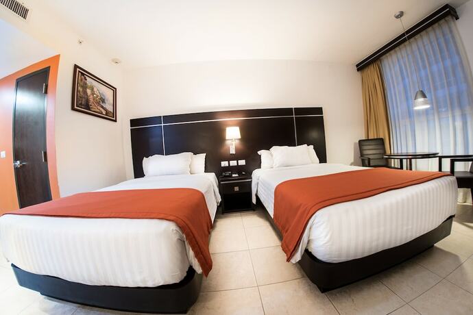 Imagen general del Hotel Oliba. Foto 3