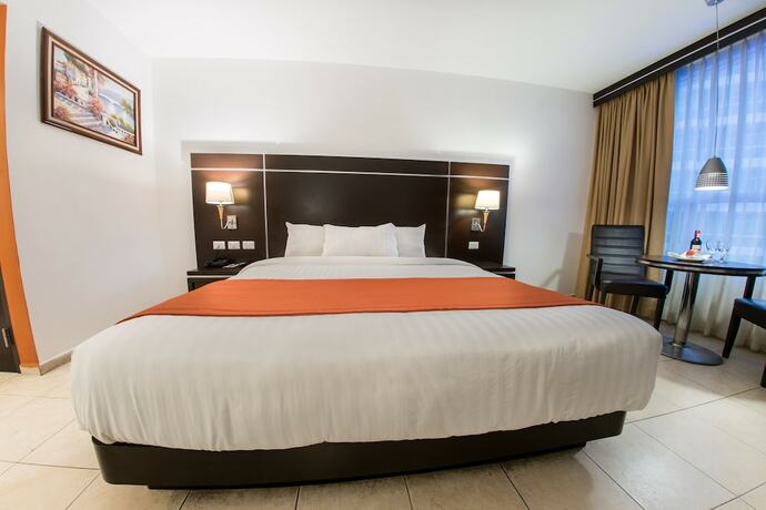 Imagen general del Hotel Oliba. Foto 10