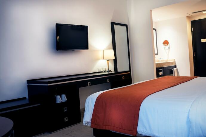Imagen de la habitación del Hotel Oliba. Foto 18