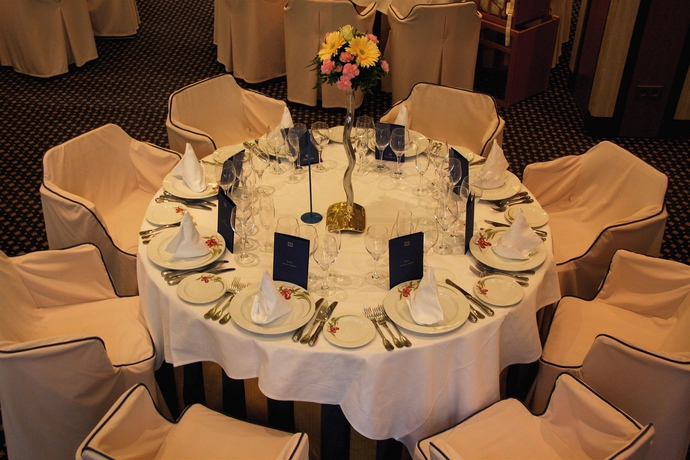 Imagen de los interiores del Hotel Olid. Foto 11