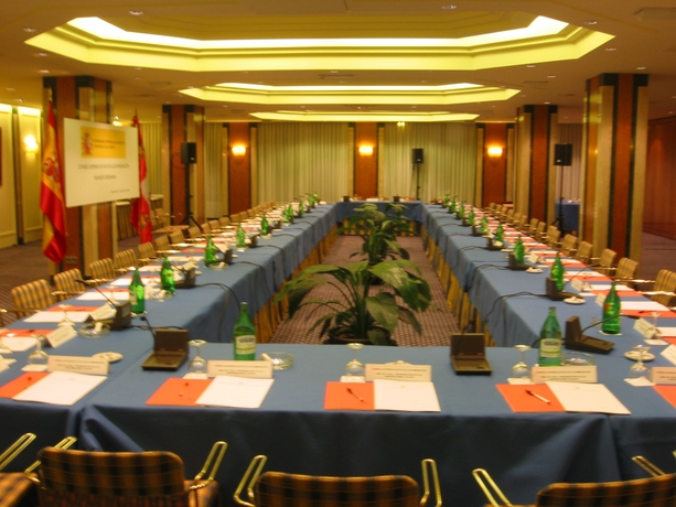 Imagen de los interiores del Hotel Olid. Foto 15