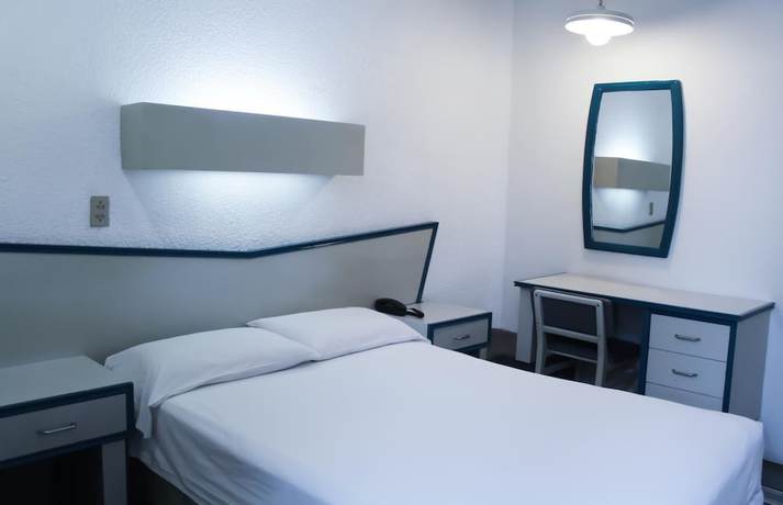 Imagen de la habitación del Hotel Oliden. Foto 15