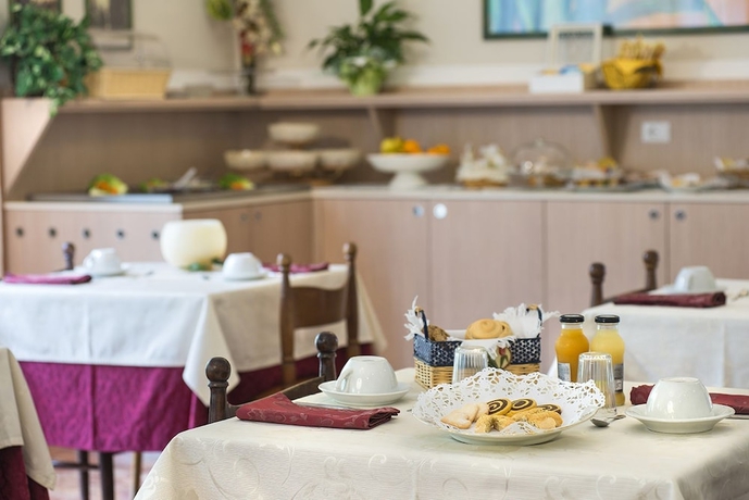 Imagen del bar/restaurante del Hotel Olimpia, Bellaria-Igea Marina. Foto 3