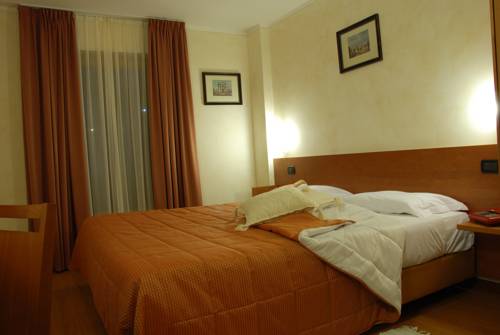 Imagen de la habitación del Hotel Olimpia, Bormio. Foto 6