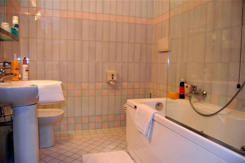 Imagen de la habitación del Hotel Olimpia, Cappelle dei Marsi. Foto 3