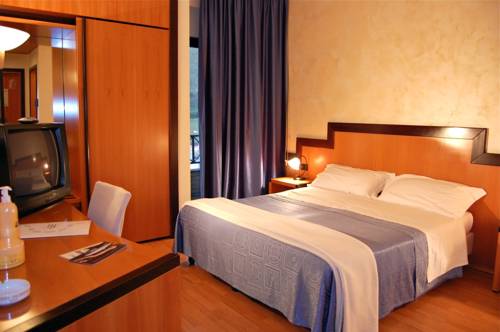 Imagen de la habitación del Hotel Olimpia, Cappelle dei Marsi. Foto 11