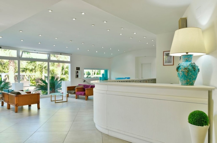 Imagen de los interiores del Hotel Olimpia Cilento Resort. Foto 10