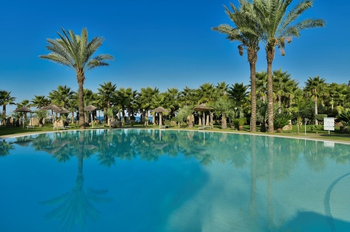 Imagen de la piscina del Hotel Olimpia Cilento Resort. Foto 13