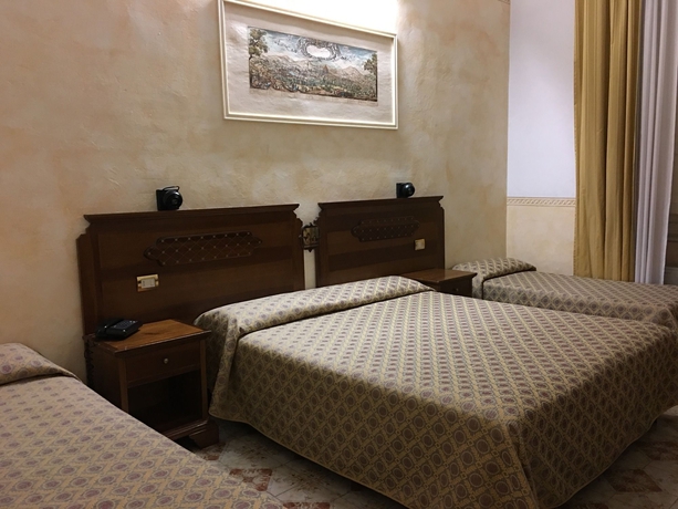 Imagen de la habitación del Hotel Olimpia, Florencia. Foto 5