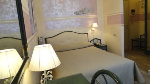 Imagen de la habitación del Hotel Olimpia, Forte de Marmi. Foto 9