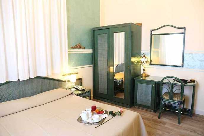Imagen de la habitación del Hotel Olimpia, Forte de Marmi. Foto 14