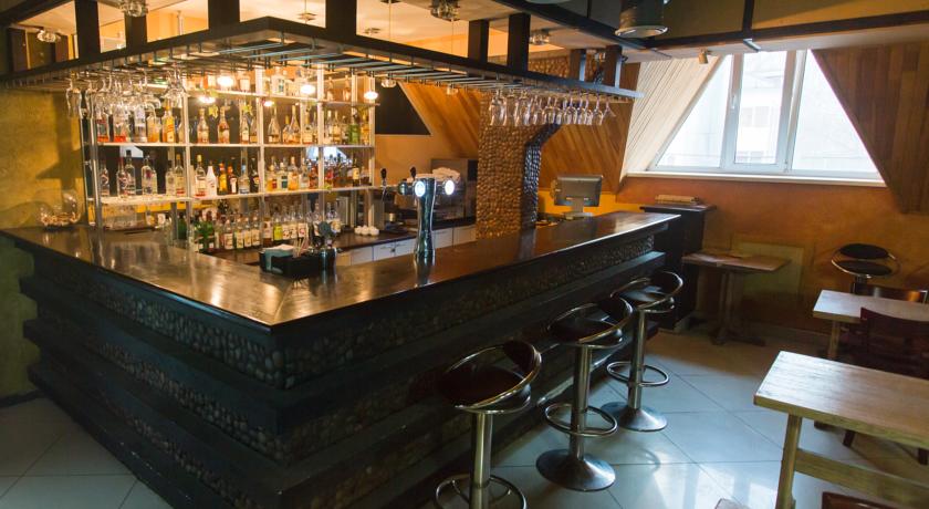 Imagen del bar/restaurante del Hotel Olimpia, Saransk. Foto 2
