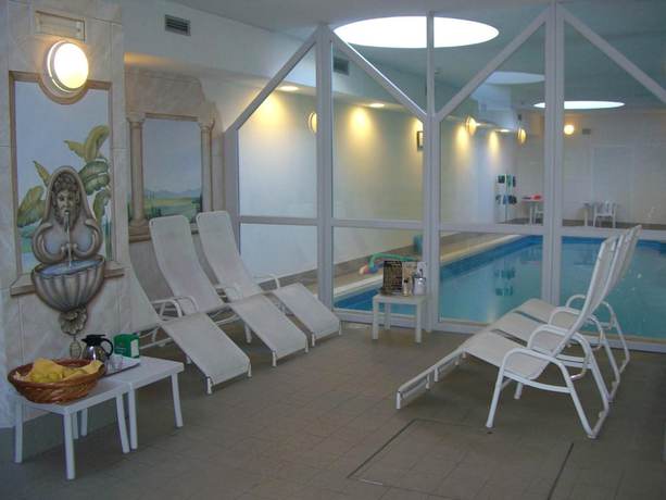 Imagen de la piscina del Hotel Olimpic, Baselga di Pine. Foto 16