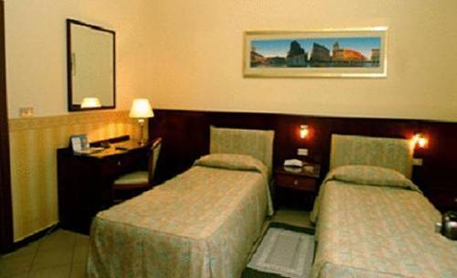 Imagen de la habitación del Hotel Olimpic, Castel Maggiore. Foto 5