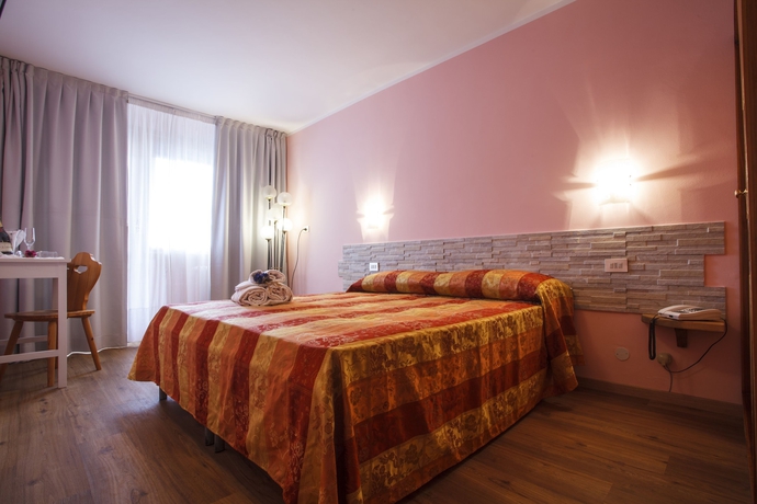 Imagen de la habitación del Hotel Olimpic, Sestriere. Foto 12