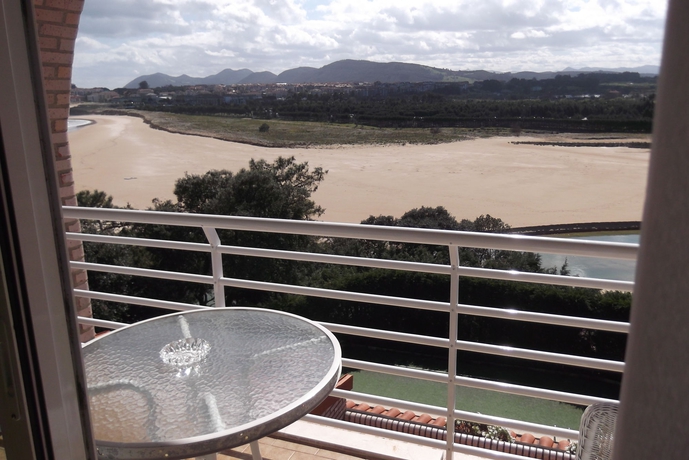 Imagen de la habitación del Hotel Olimpo. Foto 9