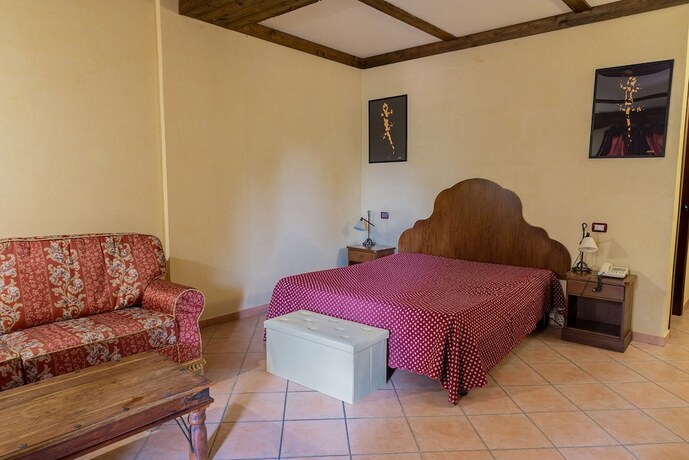 Imagen de la habitación del Hotel Olimpo Sila. Foto 15