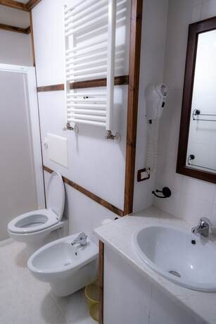 Imagen de la habitación del Hotel Olimpo Sila. Foto 20