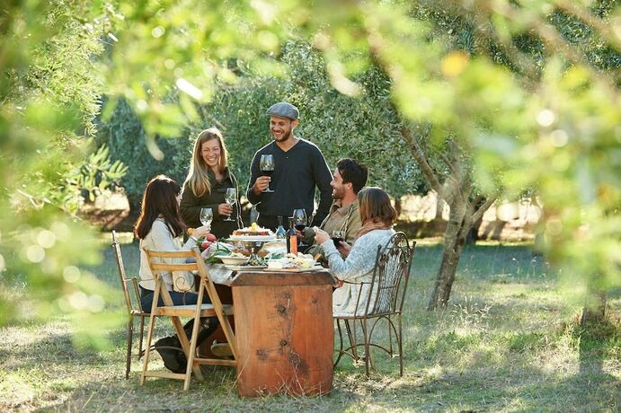 Imagen del bar/restaurante del Hotel Olio Bello Lakeside Glamping. Foto 22
