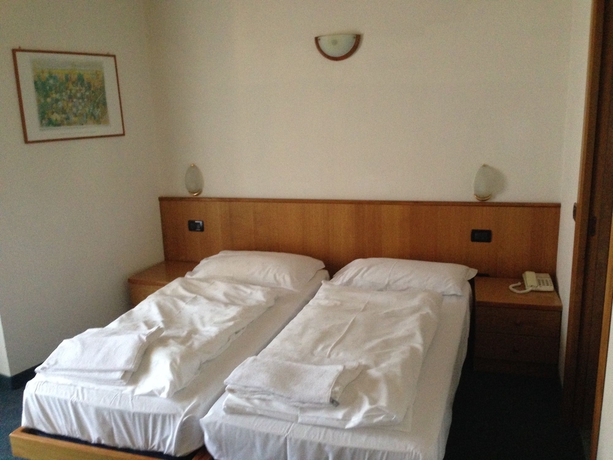 Imagen de la habitación del Hotel Olisamir. Foto 5