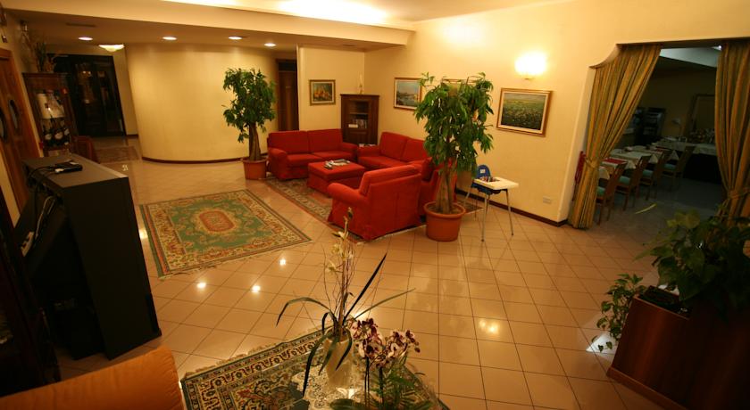 Imagen general del Hotel Oliva, Aviano. Foto 10
