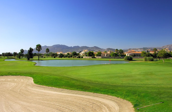 Imagen de los exteriores del Hotel Oliva Nova. Foto 11