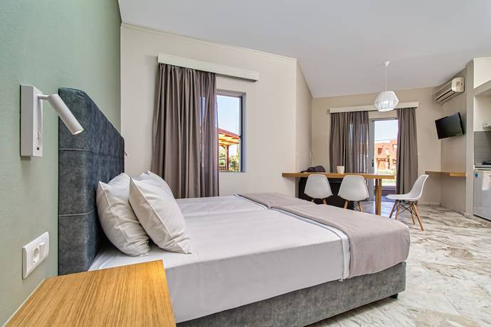 Imagen de la habitación del Hotel Oliva, Platanias. Foto 16