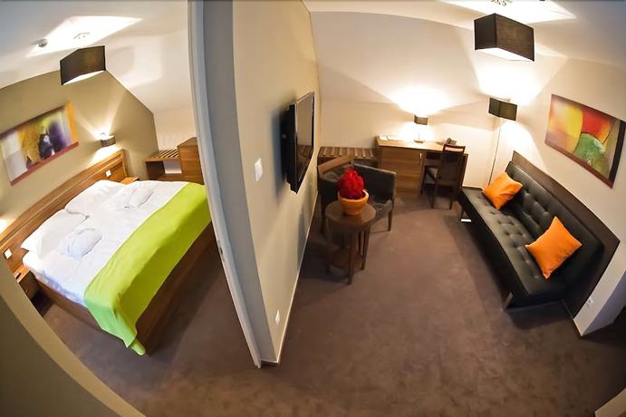 Imagen de la habitación del Hotel Oliva, Veszprem. Foto 7