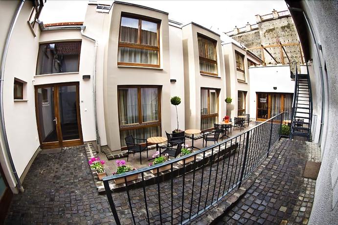 Imagen general del Hotel Oliva, Veszprem. Foto 3