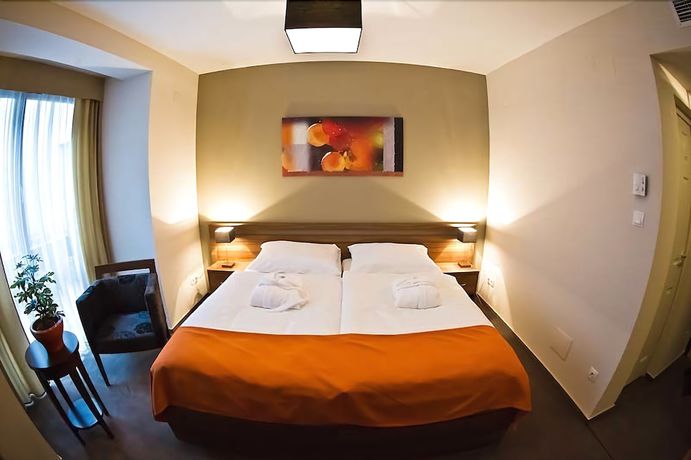 Imagen de la habitación del Hotel Oliva, Veszprem. Foto 11