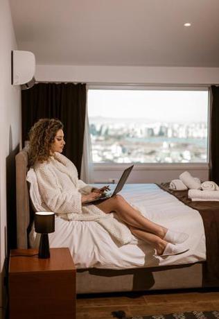 Imagen de la habitación del Hotel Olivar Tirana. Foto 13