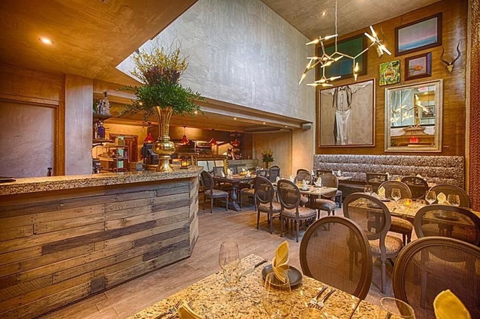 Imagen del bar/restaurante del Hotel Olive Boutique , A Small Luxury Of The World. Foto 3