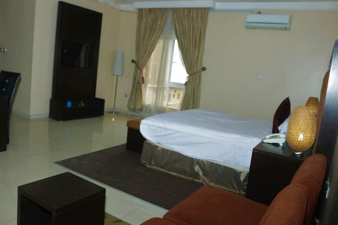 Imagen de la habitación del Hotel Olive Branch. Foto 17